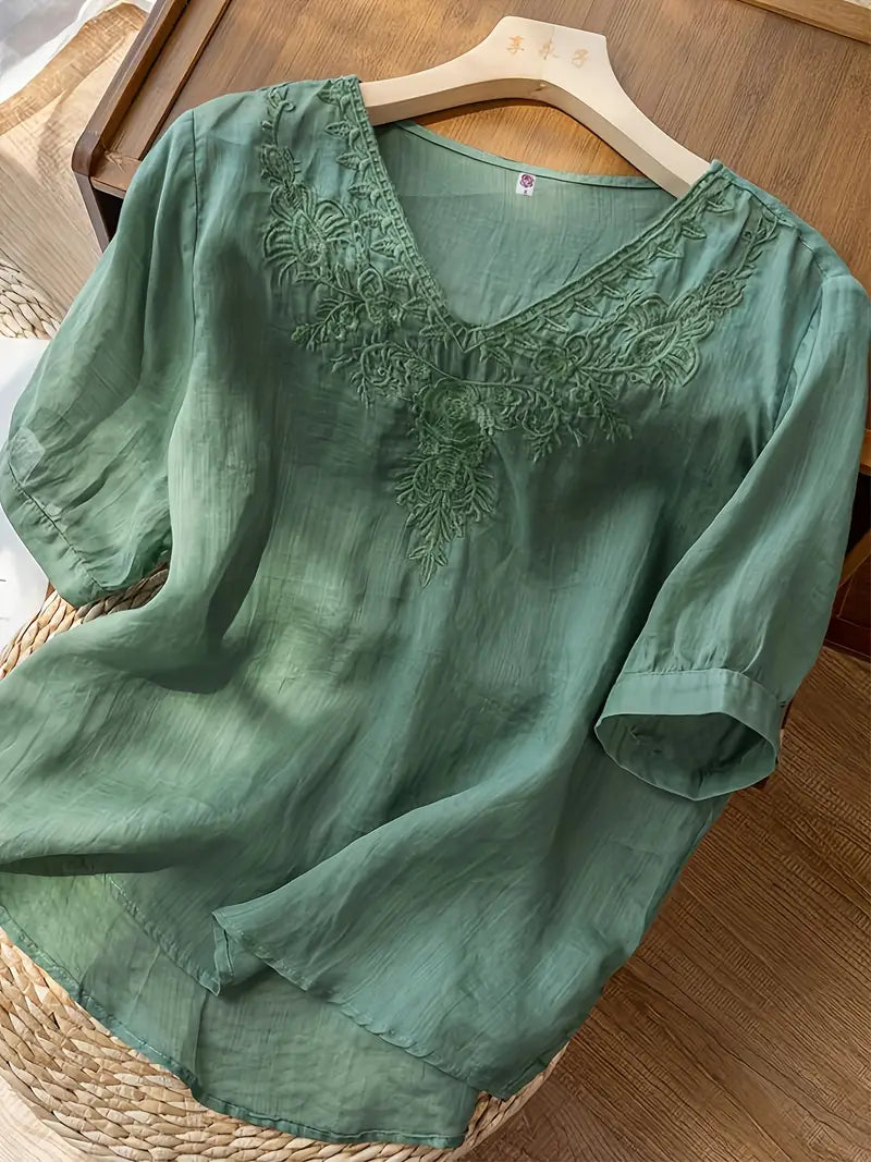 Vintage V Neck Embroidered 3/4 Sleeve Top